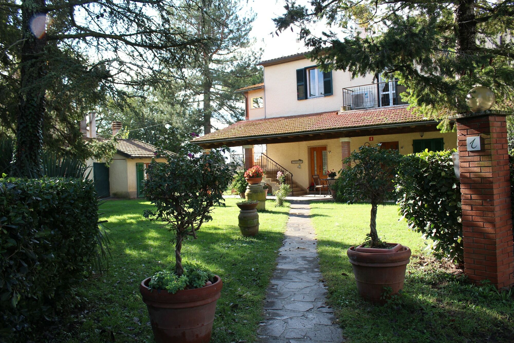 Agriturismo Il Capannone モンテメラノ エクステリア 写真